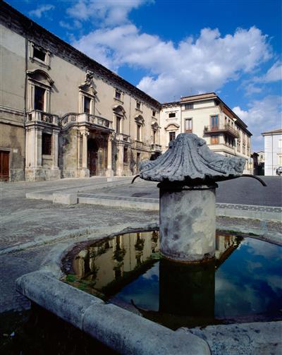 Fontana di Piazza Santa Maria Paganica